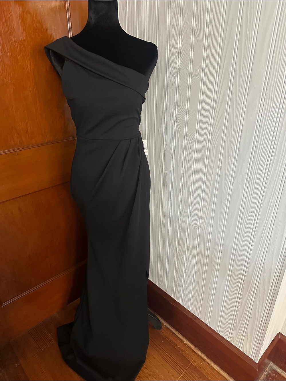 Windsor One-Shoulder Black Evening Dress